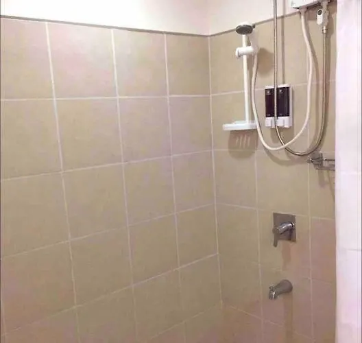 Unit Near Ayala And Sm With Free Netflix, And Youtube * セブ市